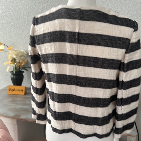 Ann Taylor Loft size 8, black & cream stripes. - Picture 2 of 4